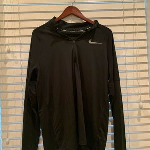Black nike dri fit pullover! Like new!